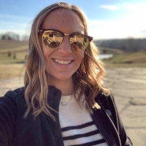 Meet your Posher, Rebecca